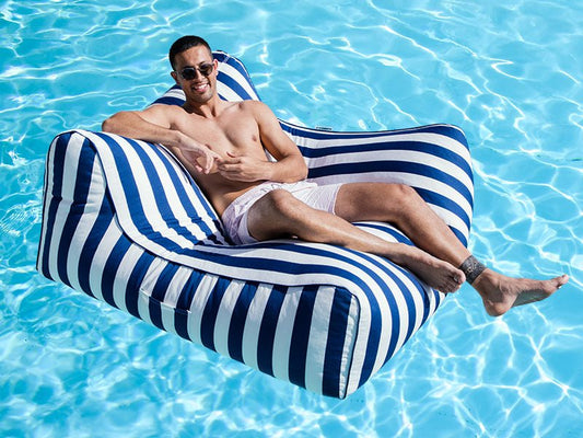 What to Look For in Commercial Pool Loungers - Bean Bags R Us